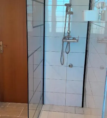 农家乐 Ferranti Abruzzo *